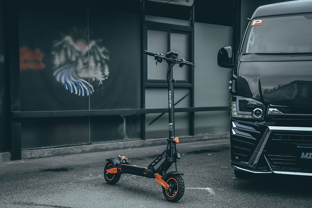 KuKirin G2 Max Electric Scooter 10 Inch Off-road Tires 1000W Motor 55Km/h Max Speed 48V 20Ah Battery 80km Range 120KG Max Load Detachable Seat Adjustable Height