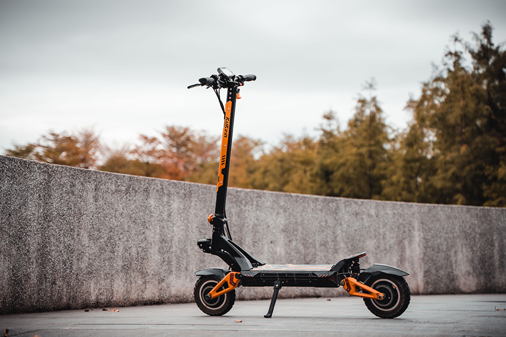 KuKirin G2 Max Electric Scooter 10 Inch Off-road Tires 1000W Motor 55Km/h Max Speed 48V 20Ah Battery 80km Range 120KG Max Load Detachable Seat Adjustable Height