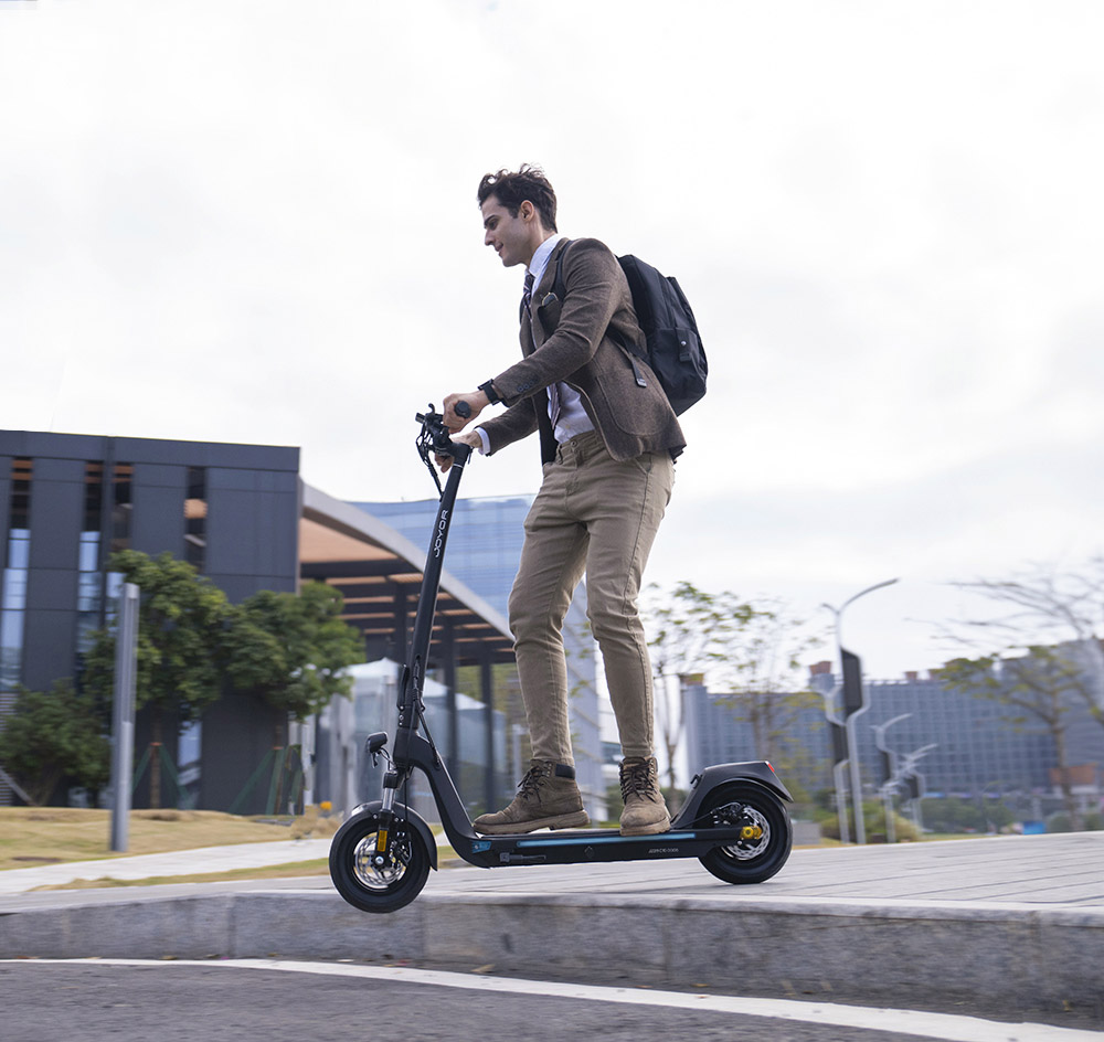 JOYOR C10 Electric Scooter, 500W Motor, 48V 10.4Ah Battery, 10 Inch Tire, 45km/h Max Speed, 30-50km Range, 120kg Max Load, Front and Rear Disc Brake